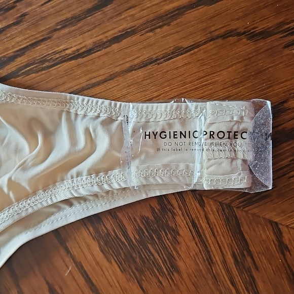 PrettyLittleThing Rose Gold Sequin Bodysuit Size 4 - Picture 10 of 16